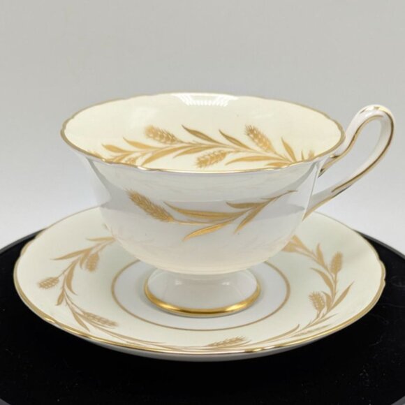 Shelley Golden Harvest 13685 Bone China Gainsborough Shape Tea Cup Saucer Set - Picture 1 of 16
